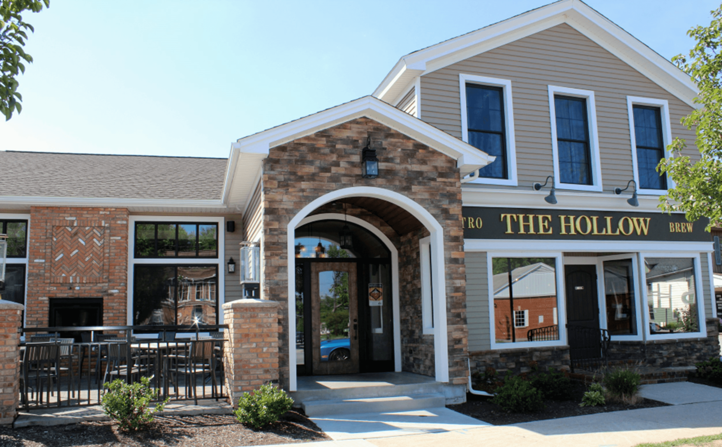 The Hollow Bistro & Brew
